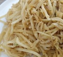 Shredded Potato Stir-Fried with Flatbread