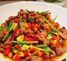 Stir-Fried Beef with Yellow Onion