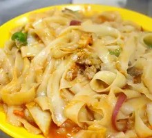Beef Stir-Fried Knife-Cut Noodles