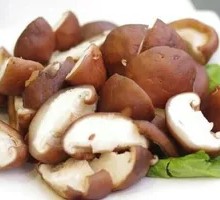 牛肉香菇焖面小锅