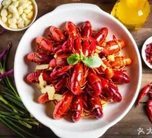 Spicy Stir-Fried Crawfish