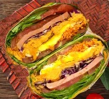 蔬菜鸡胸肉三明治