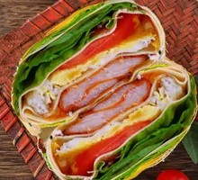 豆皮鸡胸肉三明治