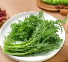 Chinese chrysanthemum greens