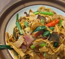 Preserved Pork with Bamboo Shoot Skin Stir-fry