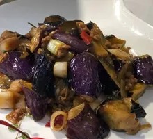 Scallion-Braised Pig's Trotter and Sea Cucumber