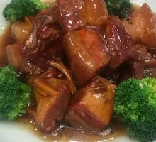Braised Pork Belly with Abalone