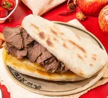 大饼夹牛肉