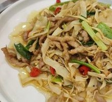 Stir-fried Glutinous Rice with Bamboo Shoots