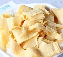 Oil-soaked tofu skin