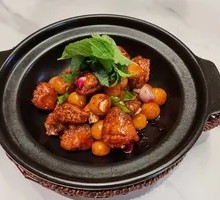 Xiang Gong Three-Cup Potato Chicken