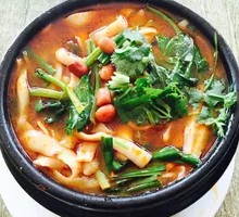 番茄砂锅刀削面