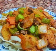 Braised Beef with Potato and Noodles