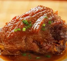 Red Oil Pig's Trotter with Crispy Skin