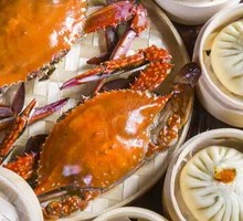 Crab Roe and Crab Leg Seafood Bao