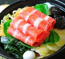 金针菇肥牛米线