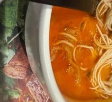 Herb Tomato Beef Noodles