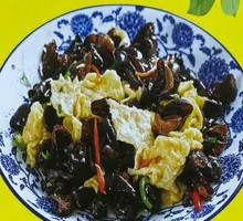 Wood Ear Mushroom Stir-Fried with Eggs