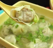 蛋黄鲜肉馄饨