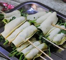 Cilantro-wrapped tofu skin rolls