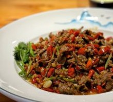 Stir-Fried Beef with Yellow Onion