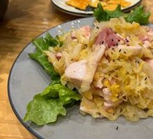 Sour Cabbage with Pork Belly