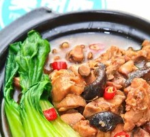 香菇鸡滑盖饭