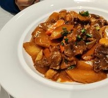 黄焖牛肉盖萝卜