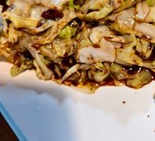 Stir-Fried Cabbage with Sauce