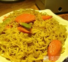 Stir-Fried Instant Noodles