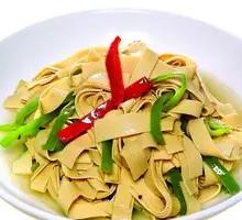 Stir-Fried Bean Sheet with Green Chili