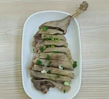 Scallion Oil Duck Leg
