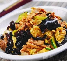 Sour Stir-Fried Egg with Wood Ear Mushrooms