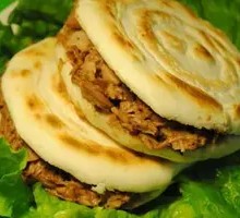 Lean White Ji Steamed Bun with Egg
