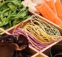 Three-Color Noodles