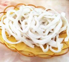 Beef tendon noodles