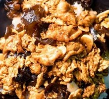 Sour-Spicy Wood Ear Rice