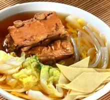 农家白菜排骨米饭