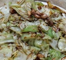 Stir-Fried Cabbage with Sauce