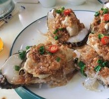 Garlic Steamed Oysters