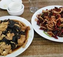 Sour Stir-Fried Egg with Wood Ear Mushrooms