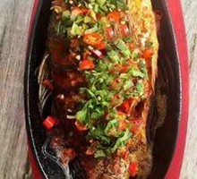 Sautéed Crucian Carp on Iron Plate