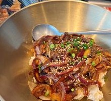胡同李小牛拌饭