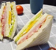 稻家秘制辣味鸡排三明治