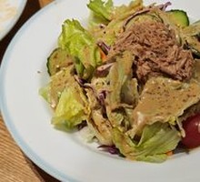 特色金枪鱼沙拉