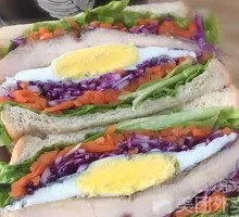 全麦鸡肉三明治