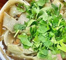 Fried Rice Noodles with Crispy Tofu