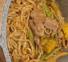 小炒肉干香焖面