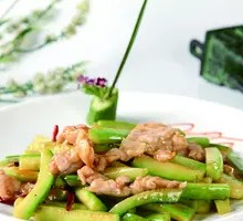 西葫芦牛肉盖饭