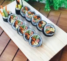 沙拉蔬菜紫菜包饭